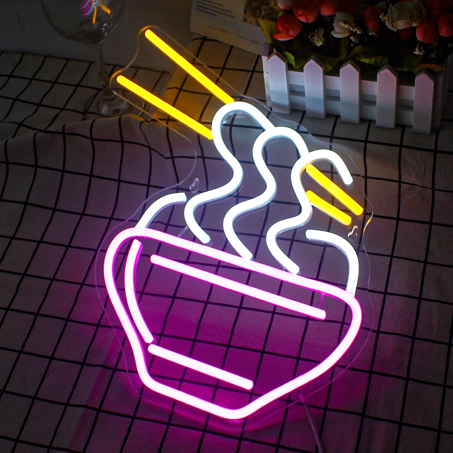 Imagem -02 - Ramen Neon Sign For Wall Decor Acrílico Usb Powered Luzes Led Home Party Noodles Comida Loja Item de Decoração do Quarto Art Lamp Logotipo