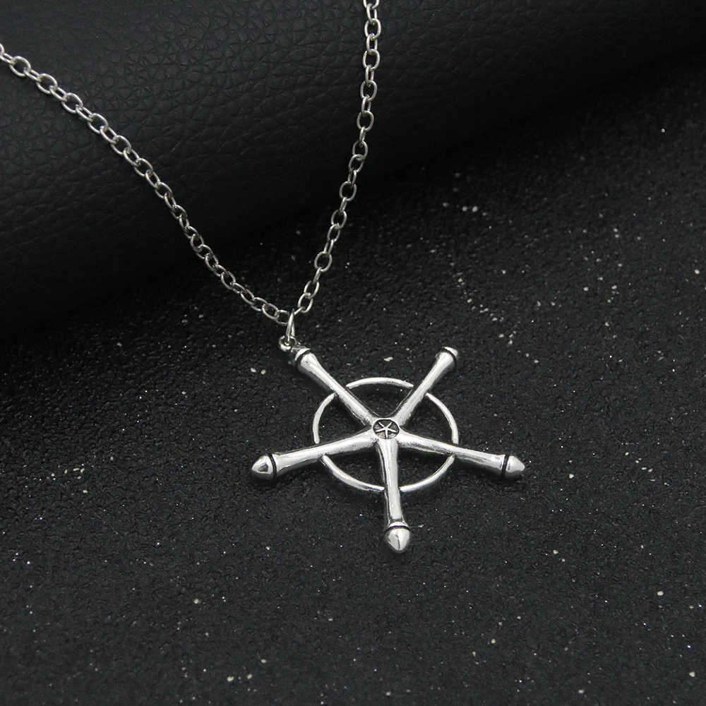 Anime Bleach Quincy Ishida Uryuu Necklace Cosplay Alloy Choker Chain Ginrei Gojiaku Amulet Pendant Necklace Jewelry Accessories image 2
