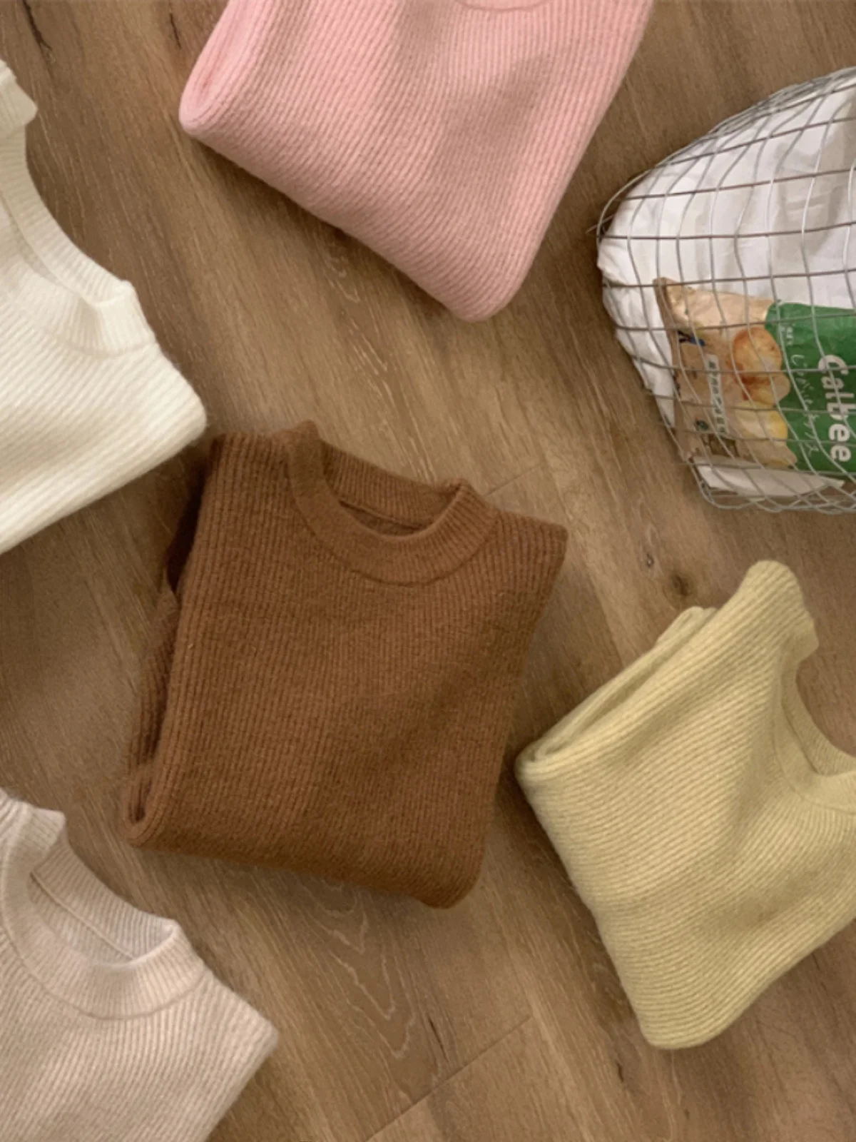 

Мягкий свободный круглый вязаный свитер Ne Basic Sle Удобный крой Long Sve Crew Ne Пуловер Трикотаж Текстурированный подол Дизайн