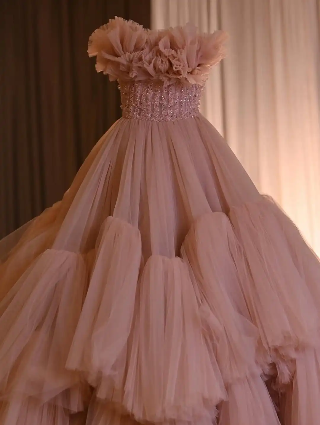 customized Arabic Evening DressesStrapless Formal Women Prom Dresses Strapless Dubai Women Wedding Party Gowns