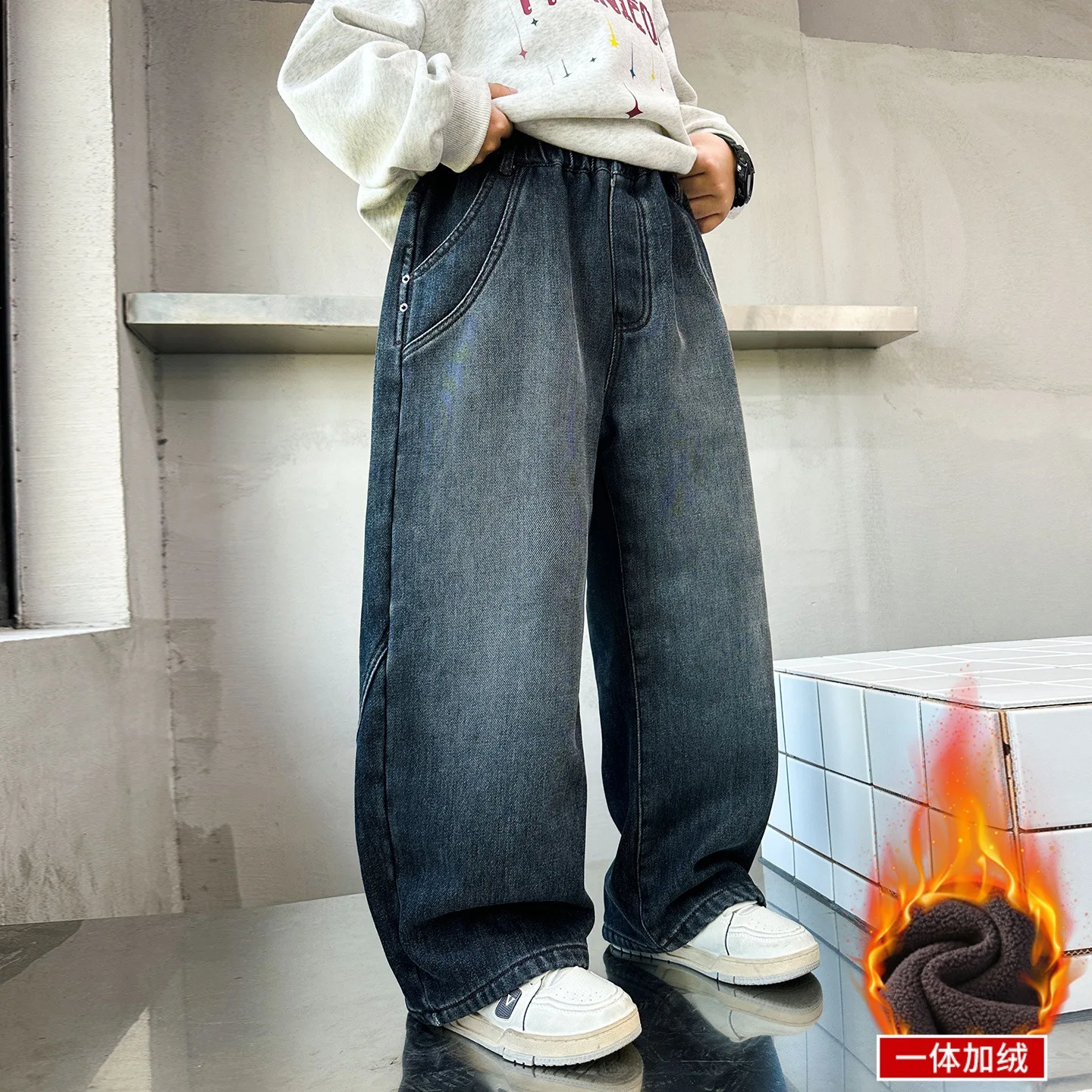 أطفال شتاء دافئ معزول الجينز المتعثرة مع رسالة لصبي سميكة الحرارية الدنيم السراويل الأطفال سروال قصير اصطف السراويل الفضفاضة