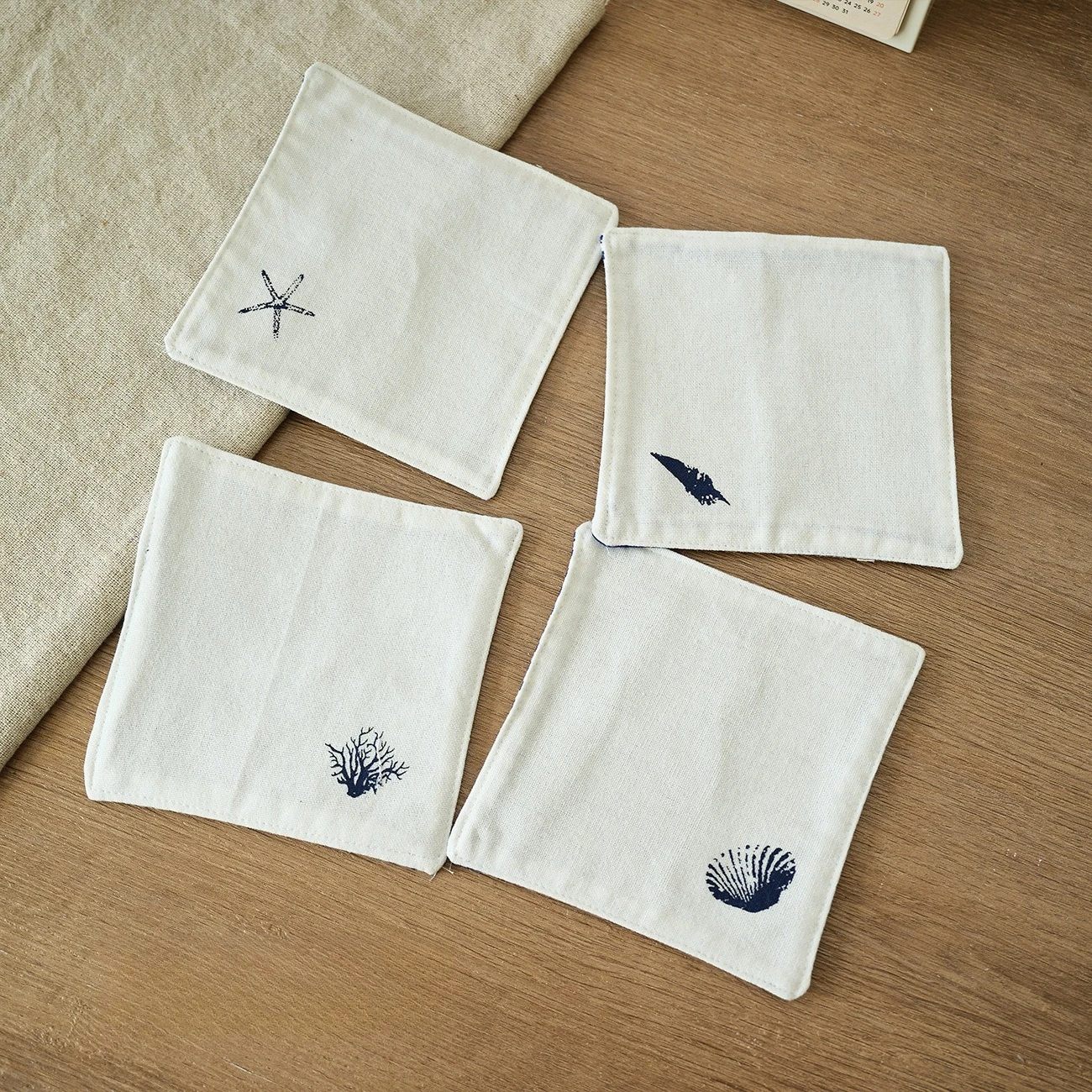 Rural minimalist fabric handmade coasters cotton checkered coffee coasters teapot mats embroidered home daily necessities