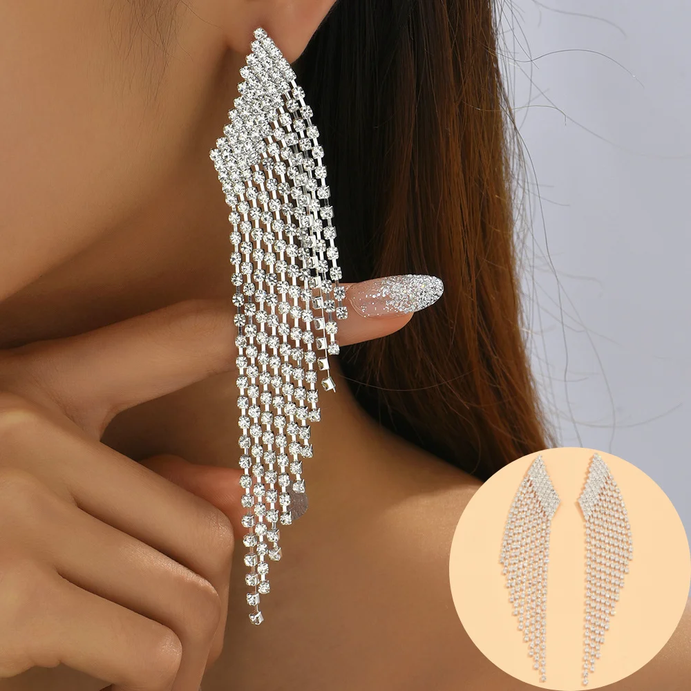 

1 Pair of Trendy Stylish Silver Dangle Earrings Shiny Long Design Match Daily Outfits Party Accessories Fashionable Stuff