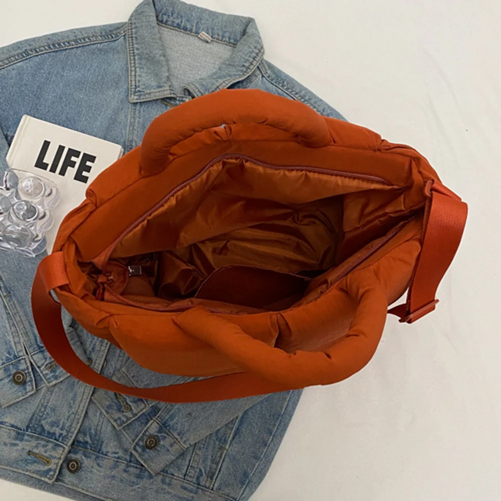 حقائب نسائية منتفخة ذات سعة كبيرة حقيبة تسوق بسيطة بلون سادة حقائب ساع عصرية بحزام قابل للتعديل حقيبة هوبو أنيقة