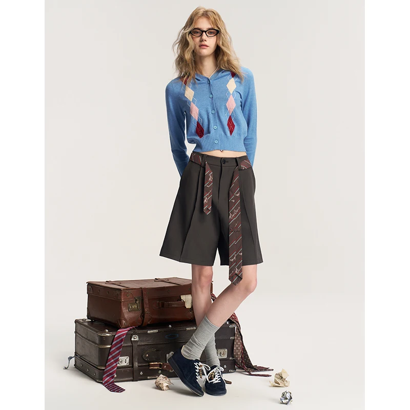 ELFSACK Women Vintage Plaid Knee‑Length Shorts, Pleated Wide Leg Trousers with Decorative Ribbon for Preppy Fall Outfits