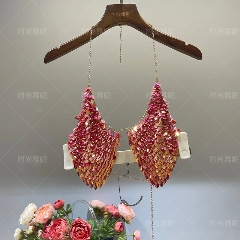 Hot Selling Butterfly Shaped Chest Wrapped Nightclub Performance Strapless Neck Strap Body Chain Sequins Bikini Top Sequins