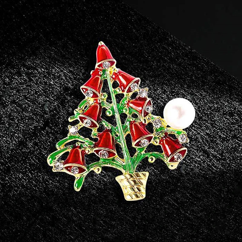 Christmas Snowflake Tree Elk Brooch Badge Cute Brooches Enamel Taking Gifts Deer Christmas New Year Animal Brooch Pin Gifts