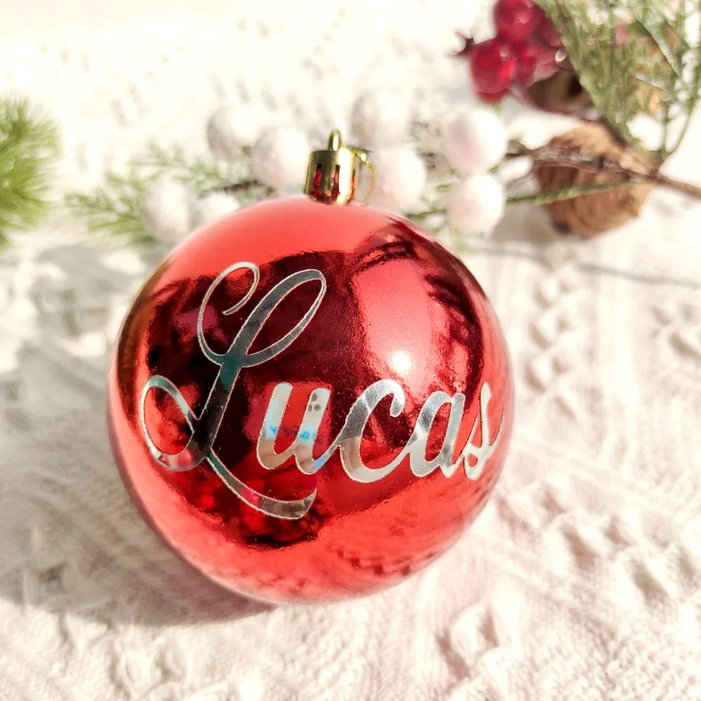 Personalized Christmas ball, Name Ornament，Name Bauble Ornament,Customized Christmas gifts,Family name Christmas ornament