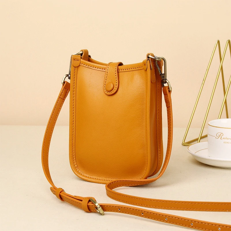 2023 New Genuine Leather Women Bucket Bags Mobile Phone Bag Fashion Versatile Crossbody One Shoulder Bags Designer Small Bags