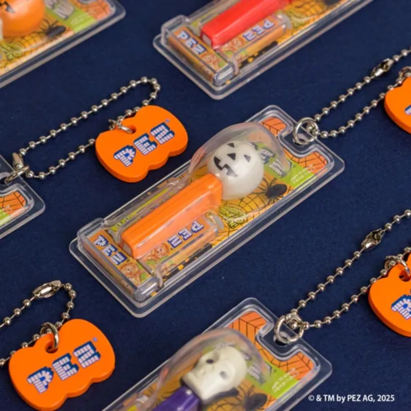 Kenelephant PEZ Candy Dispenser Glowing Pumpkin Head Keychain Halloween Themed Kids Collectible Mini Candy Toy Pendant
