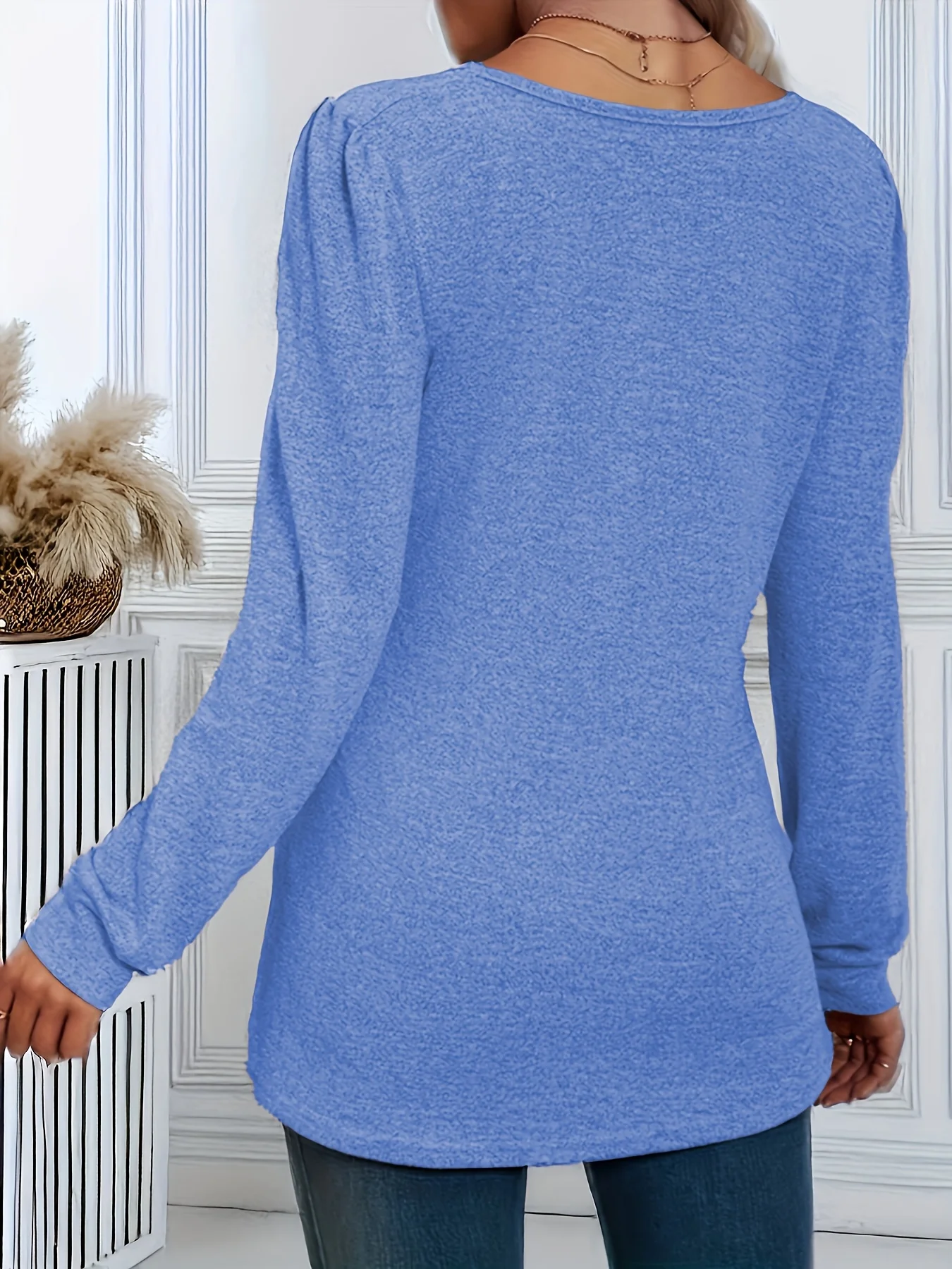 Plus-Size Damen-Oberteil mit eckigem Ausschnitt und langen Ärmeln, lässiger, lockerer Schnitt, elegantes T-Shirt für alltäglichen Komfort. – Detail 14