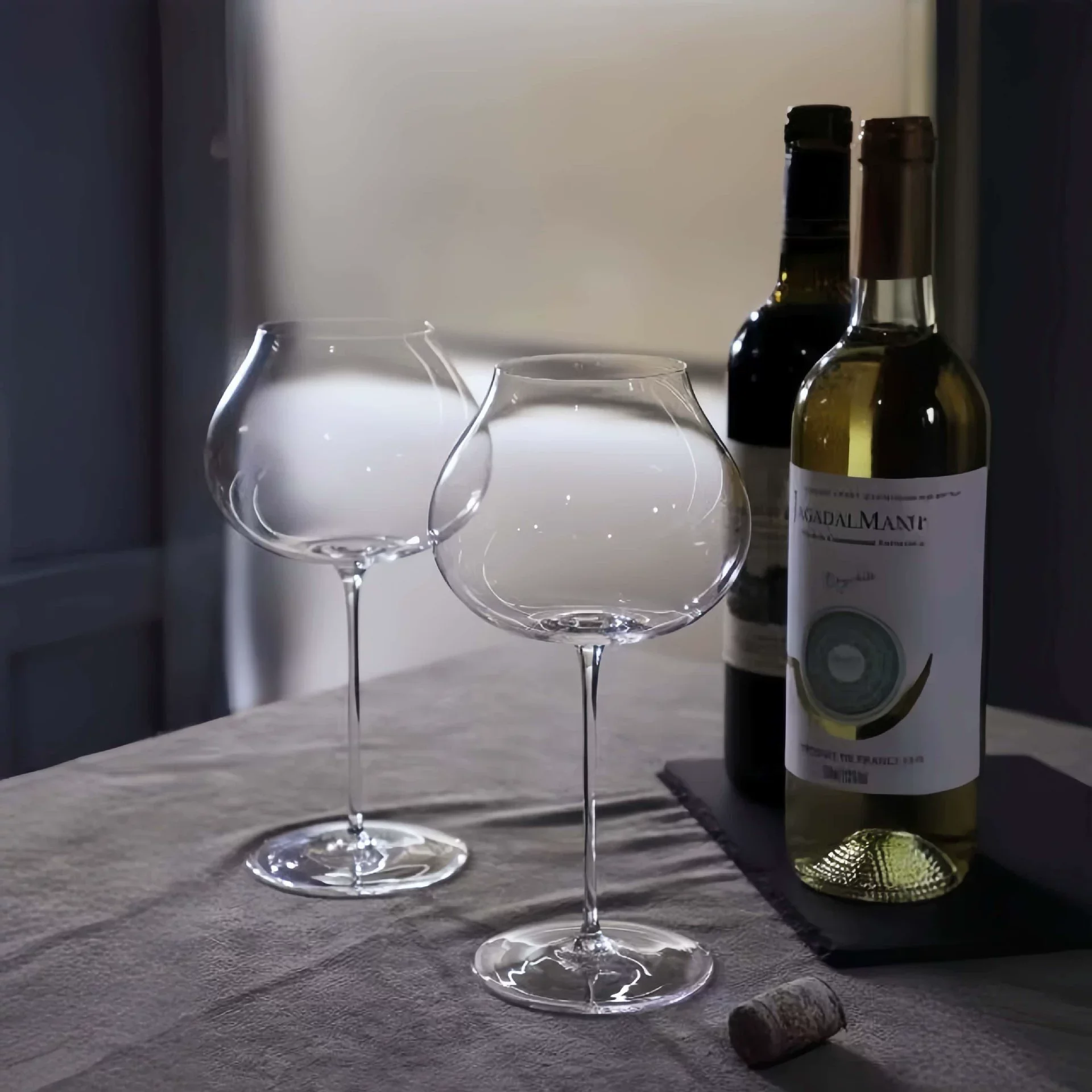 Nordic Large Red Wine Glass and High-end With an Excellent Feel Burgundy Glass Crystal Tall Glass Banquet Wine