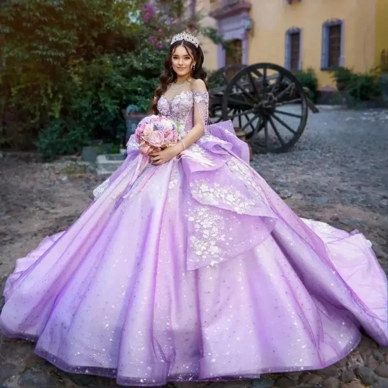 

Lavender Shiny Quinceanera Dresses Ball Gown Off The Shoulder Floral Applique Beading Bow Tull Corset Sweet 16 Dress Vestido De