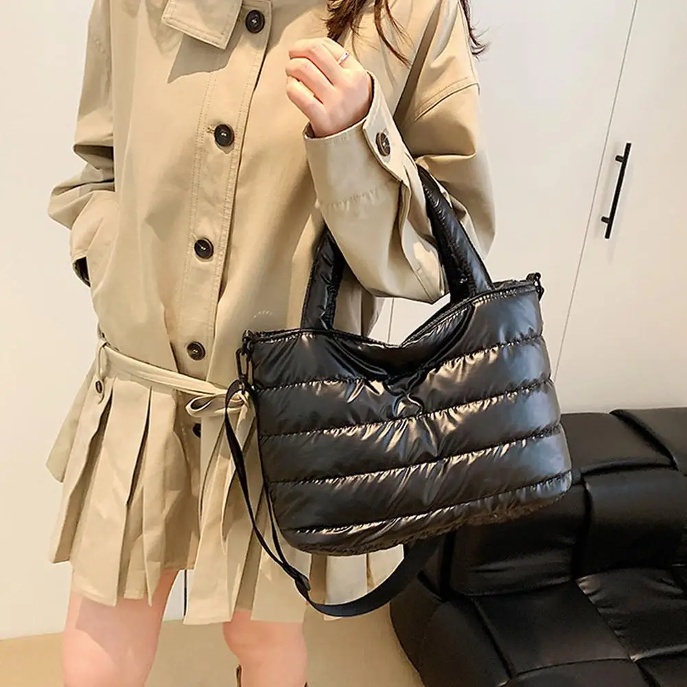 Damenhandtaschen, leichte Puffy-Handtasche mit großem Fassungsvermögen, gesteppte Schultertasche mit verstellbarem Riemen, Puffer-Tragetasche, Einkaufstasche – Detail 8