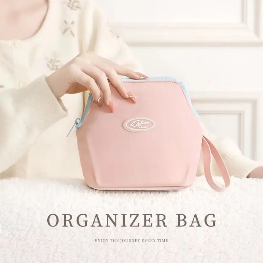 حقيبة مستحضرات التجميل المحمولة ذات سعة كبيرة مع مقبض معلق وحامل فرشاة للنساء وحقيبة غسيل بسحاب للإغلاق متعددة الوظائف #4