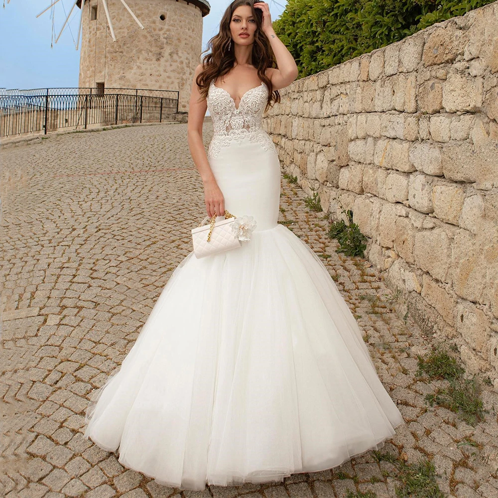 Chic Mermaid Wedding Dress Classic Satin and Tulle Spaghetti Straps V-Neck Applique Sleeveless Open Back Bridal Marriage Gowns