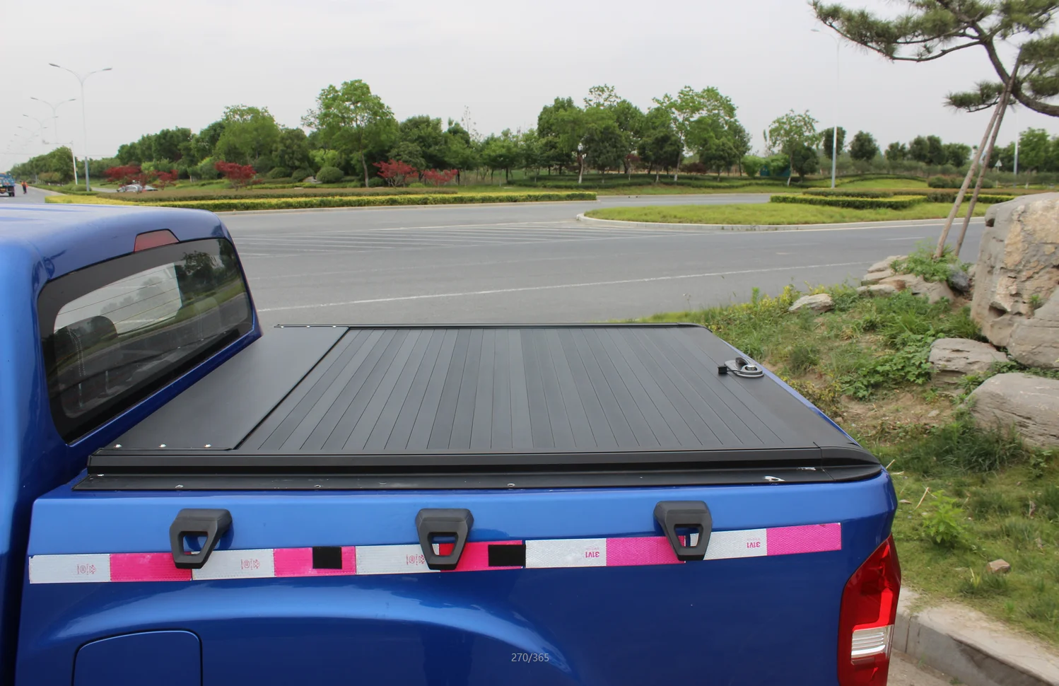 CHANGAN Hunter F70 Rear Compartment Lid Refitting Thickened Aluminium Pickup Back Cover Rolling Curtain Push Pull  Box