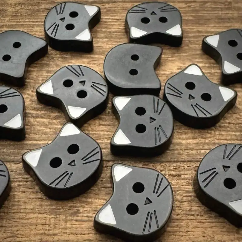 10Pcs Cat Shaped Button Resin DIY Craft Button White Ears Cute Sewing Children Doll Handmade Accessory Craft Supplies