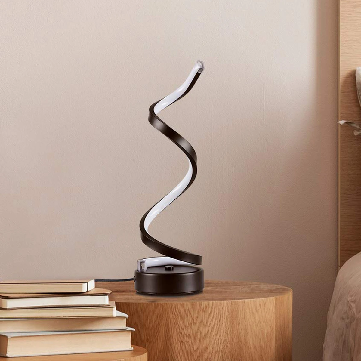 dimmable-3色usbはベッドルームの夜間ライトのための装飾的なテーブルランプデスクランプのベッドサイドのほかに創造的な現代設計を導きました