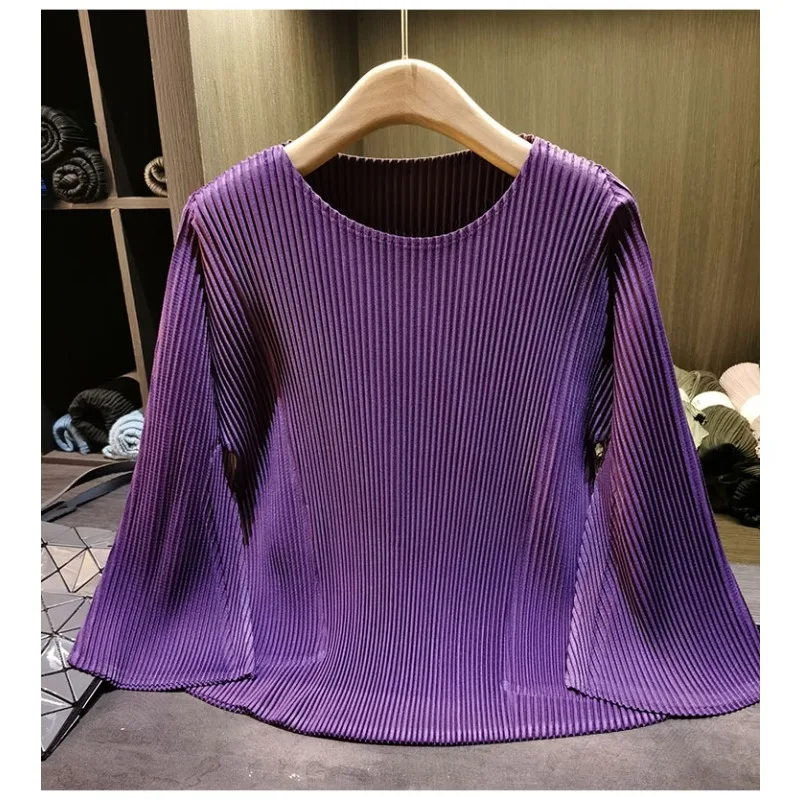 

Футболка Miyake Pleated Basic 2026: Новая классическая плиссированная модель с круглым вырезом, тонкая, свободная, больших размеров, с коротким рукавом, для женщин