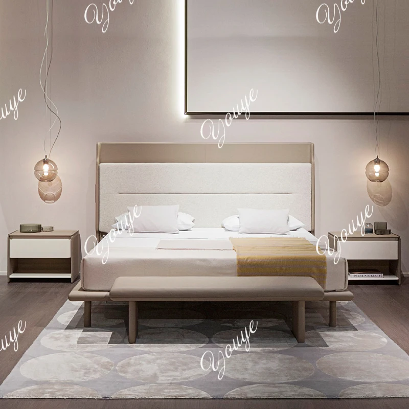 Italienischer leichter Luxus-Nachttisch, minimalistischer, moderner, quadratischer Nachttisch aus Leder mit Kunstfarbaufbewahrung im Schlafzimmer