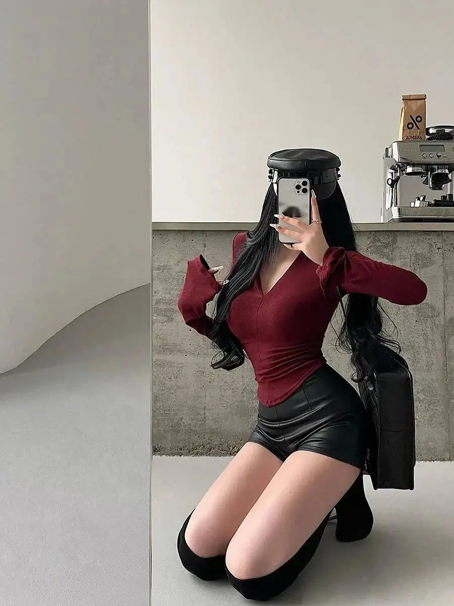 Spicy Girl Sexy Hochgeschnittene Enge Figurformende Elastische Hüftbetonte PU-Leder-Shorts Heiße Mode Sexy Damen-Shorts 2025 Neu Süß IN40