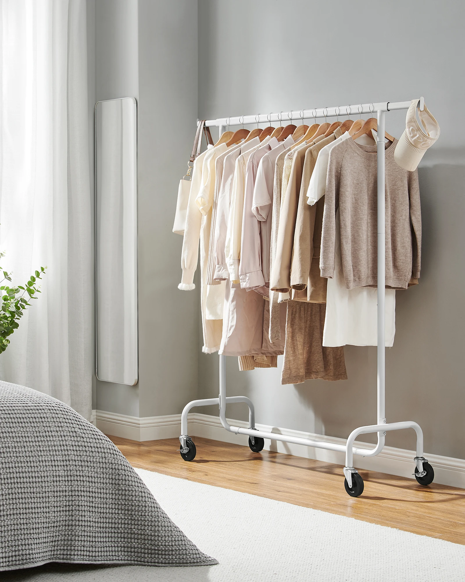 SONGMICS Clothes Rack on Wheels, Heavy-Duty Clothes Rail, with Extendable Hanging Rail, 136 kg Load Capacity, All-Metal