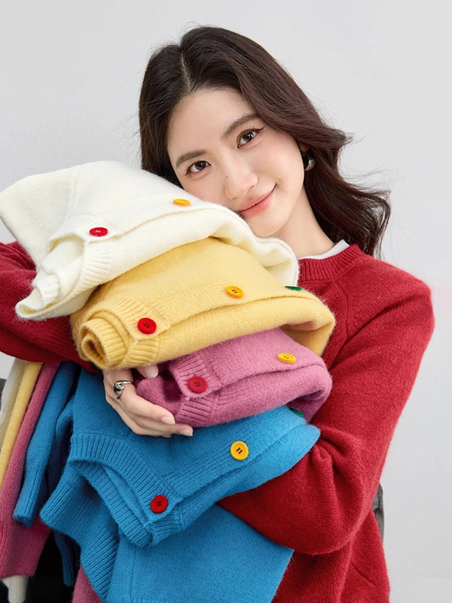 

Корейский Sle Faionable, простой универсальный длинный светящийся трикотаж, женский свитер-камер, дизайн на одной пуговице, осенний сезон