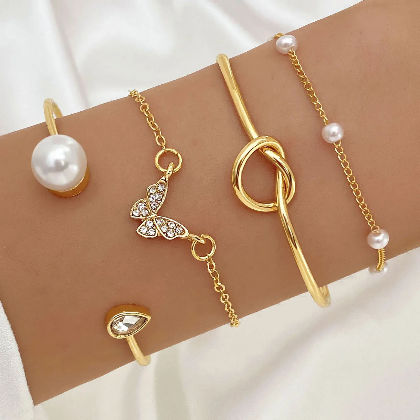 4 unids/set individualidad de moda conjunto de pulsera de boca abierta para mujer circón Color dorado mariposa perla brazalete abierto joyería para niñas