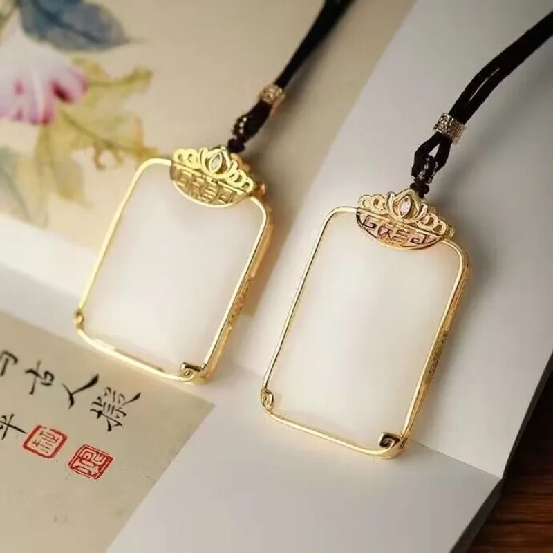 Gold Silk Jade Inlaid Big Safe Brand Jade Pendant Is Fashionable and Simple