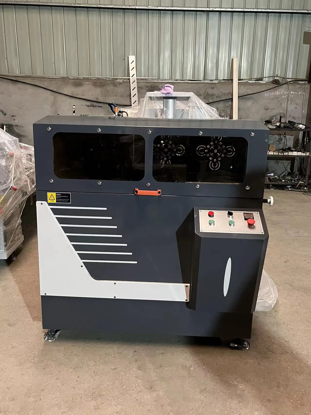 Manufacturer Direct Sales Fully Automatic Corner Code Cutting Saw Aluminum Door and Window Corner Code Profile Cutting