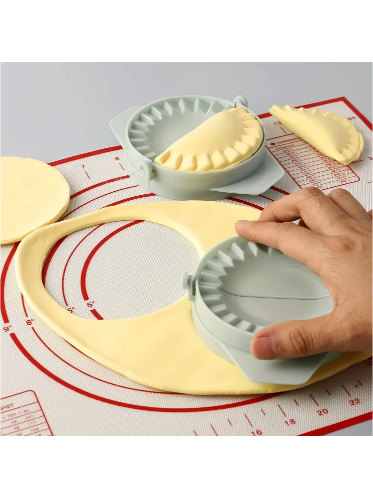 Kitchen Dumpling Maker Wrapper Presser Manual Dumpling Skin Mold Machine Ravioli Maker Press Pastry Maker Kitchen Gadgets