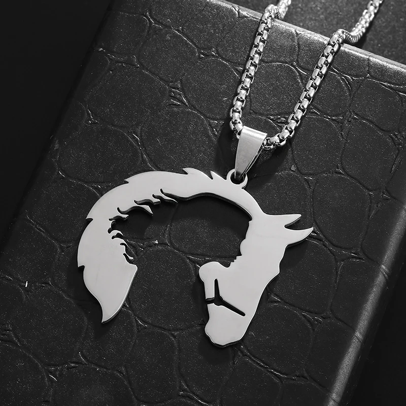 Exquisite Titanium Steel Horse Head Animal Necklace Suitable for Men and Women Fashion Pendant Hip Hop Trend Party Jewelry