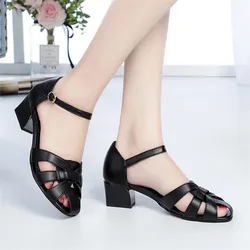 Cowhide Female Sandals Low Heel Women Genuine Leather Sandals Close Toes Summer Beach Shoes Ladies Sandals Casual Shoes 34-42