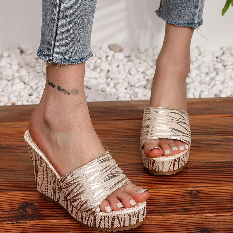 

Fashion Women's Shoes Stripe Print Thick Bottom Slippers Women Wedge Chunky Platform Sandals Woman Summer Daily High Heel Slides