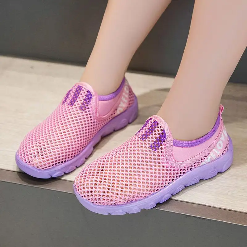 Zapatillas de deporte de malla para niños y niñas, zapatos de suela suave, antideslizantes, ligeros y transpirables para correr y caminar, novedad de verano, 2024