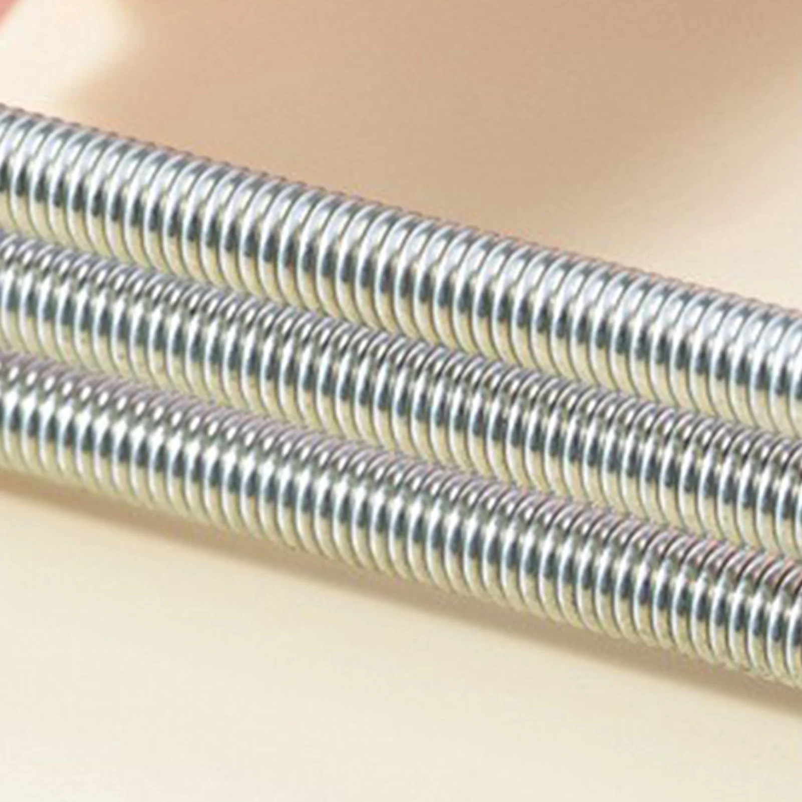 مزيل شعر الوجه أدوات العناية بالبشرة أسطوانة زنبركية آلة إزالة الشعر اليدوية للنساء إزالة شعر الوجه للبشرة الحساسة للشفاه العلوية للذقن