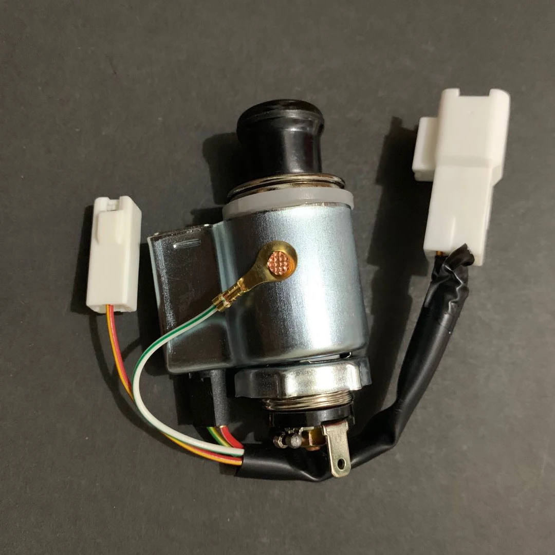 corolla cigarette lighter Car Cigarette Lighter Original Cigar Lighter Base for Toyota Crown  2005-2009 Reiz Corolla