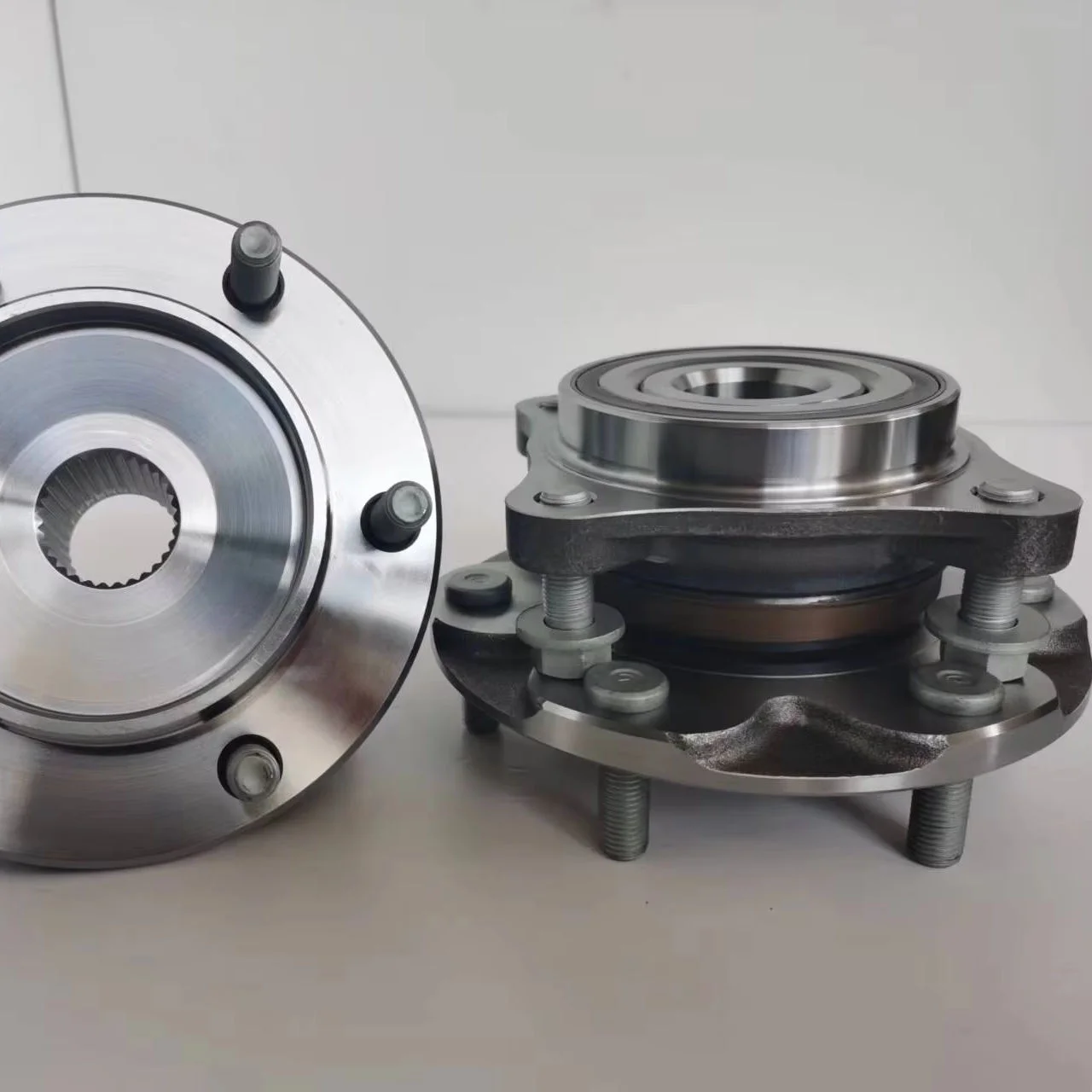 Front Wheel Hub Bearing Assembly 54KWH01 43570-60010 for Prado Land Cruiser Lexus GX460 GX470 2003-2021 With ABS