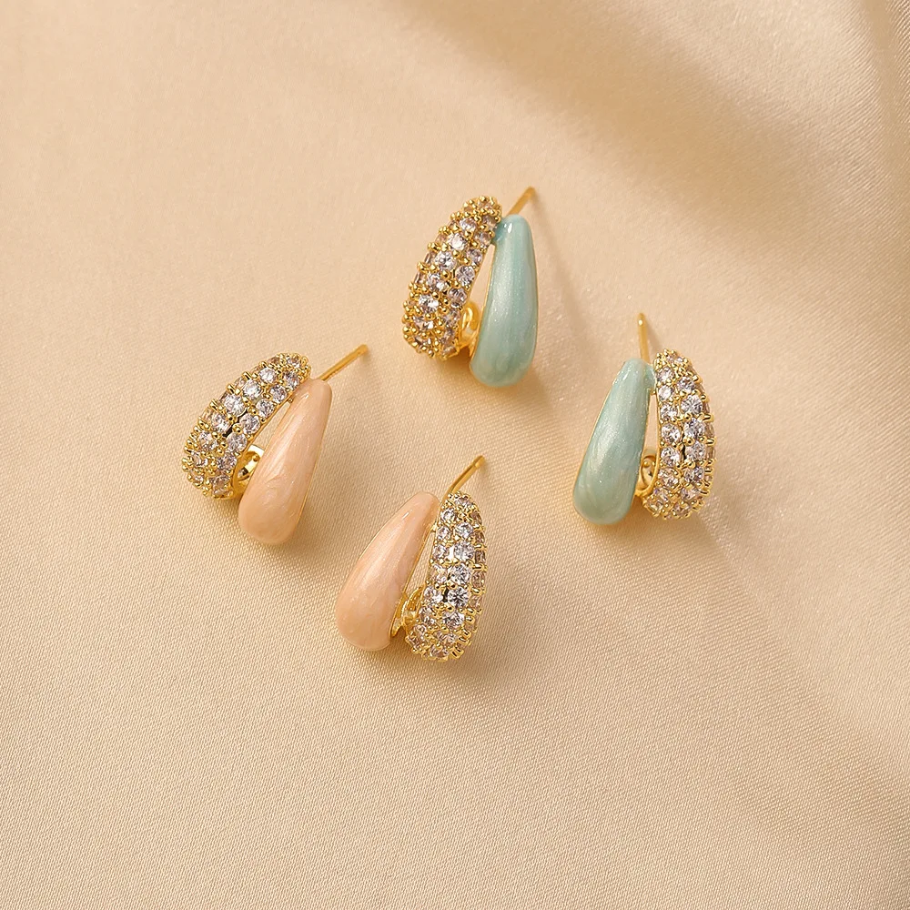 

Fashionable and exquisite temperament zircon earrings dripping oil light luxury high-end small fresh and sweet style earrings