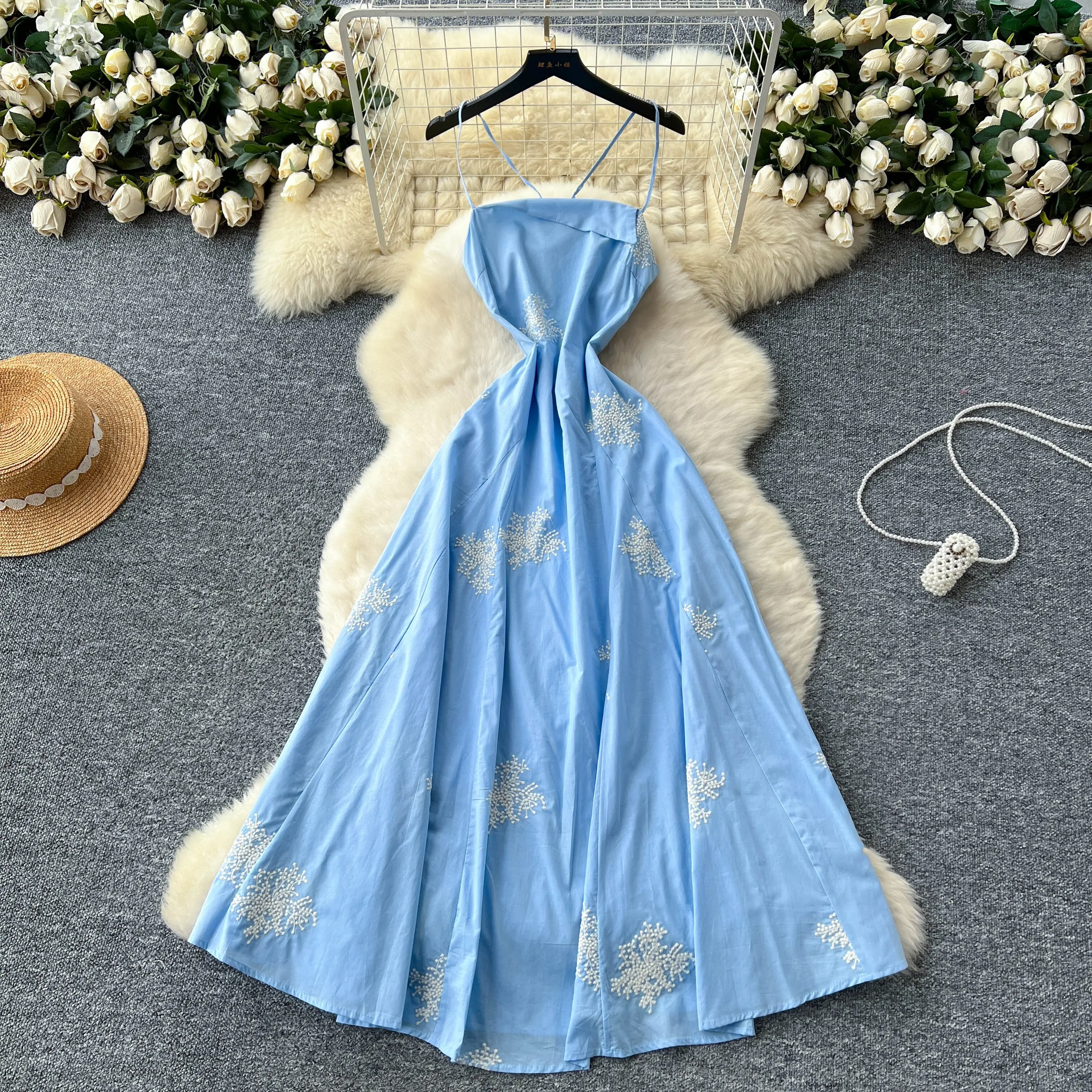 

Chic Sexy vintage sleeveless Embroidered sweet slim A-line Fairy Casual Beach Summer Vestidos Women Party Sundress