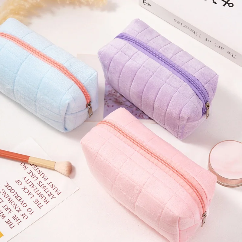Soft Cute Plush Makeup Bag Small Portable Travel Pouch Zipper Solid Color Toiletry Storage for Women Makeup Organizer