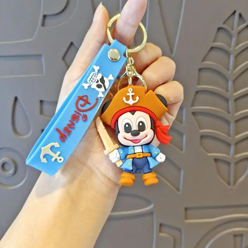 Kawaii Disney Mickey Mouse Stitch pirata Cross Dressing dibujos animados Pato Donald llavero mochila colgante decoración pareja regalos