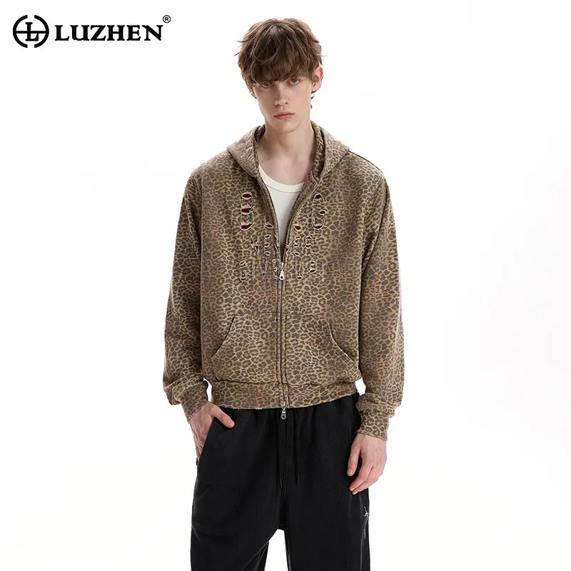 LUZHEN 2026 Novo Casaco com Capuz Estampado de Leopardo, Design Desgastado com Buracos, Moda Masculina, Jaqueta Elegante com Zíper Duplo JY9026