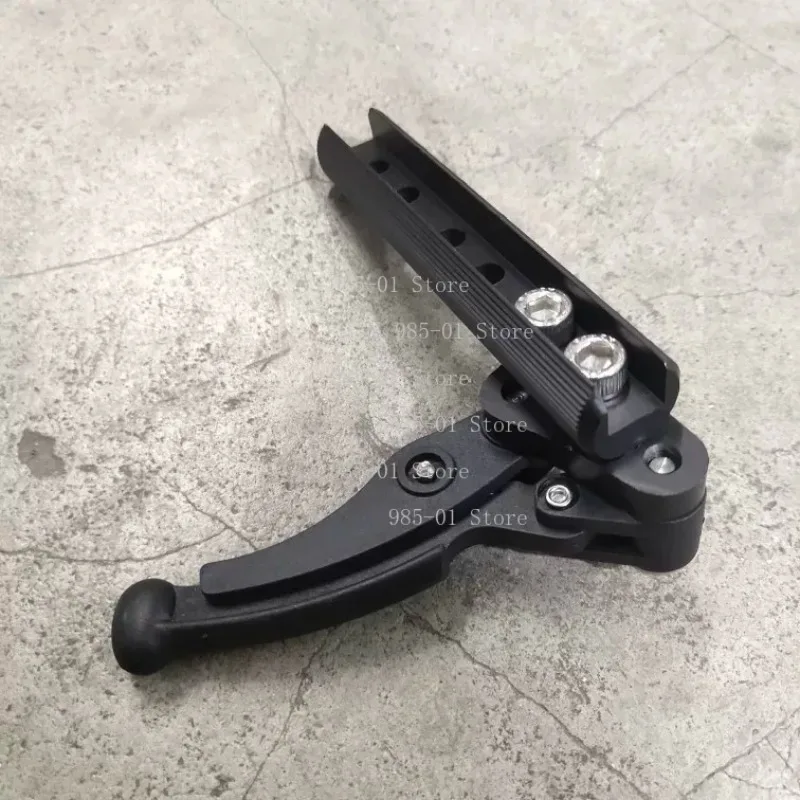 Imported High-grade Black Handbrake Sports Wheelchair, Scissor Brake Safe and Does, Can Be Used with Clip Block