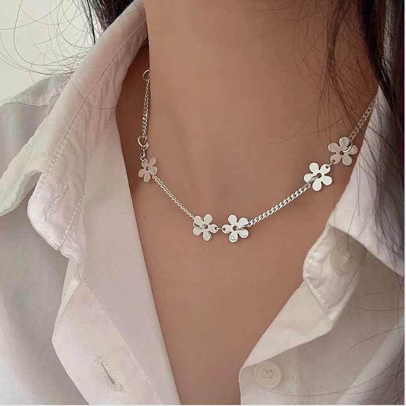 S925 pure silver simple and versatile camellia necklace, female niche design, small  bracelet