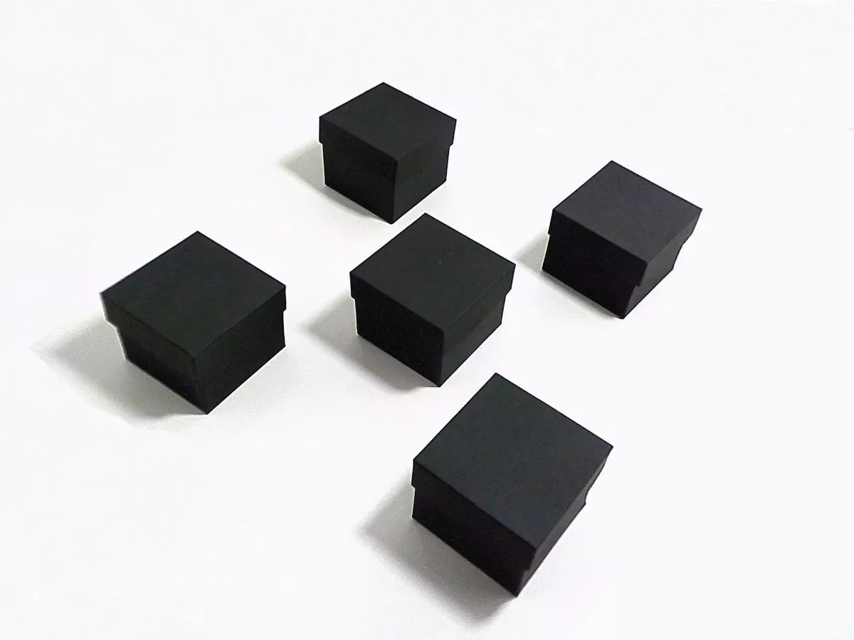 

48 шт.-5x5x3 см, черная крафт-бумага, подарочная коробка для ювелирных изделий, картонное кольцо, упаковка, органайзер, коробки, чехол с губкой внутри