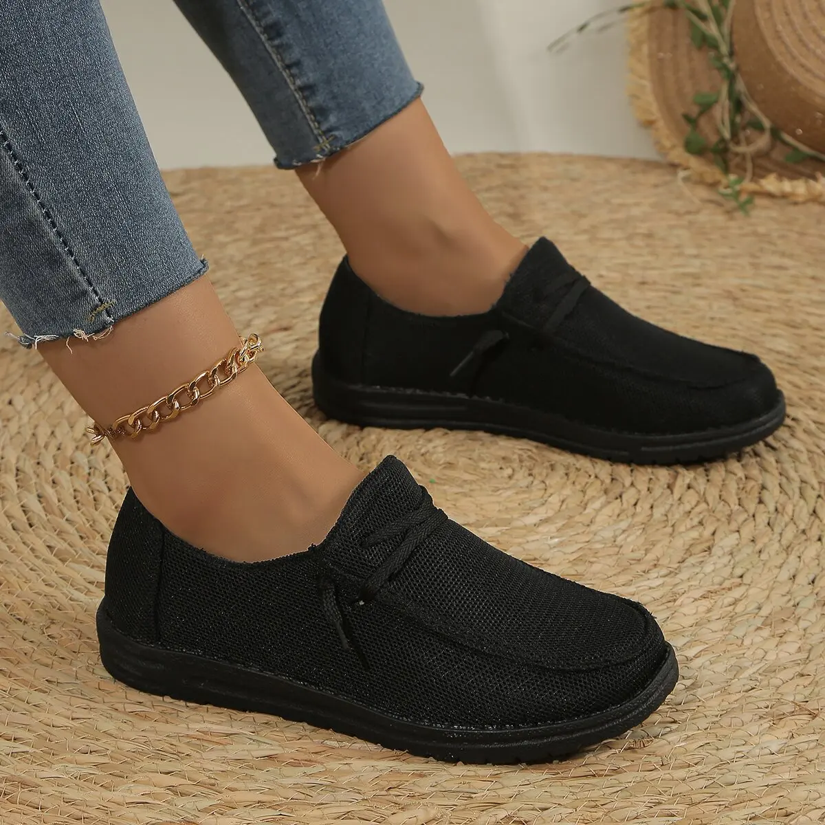 New Mesh Breathable Sneakers Women Thick Bottom Non-Slip Vulcanize Shoes Plus Size Lace Up Casual Light Shoes Platform Shoes