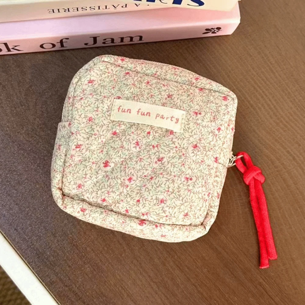 Милая-мультяшная-сумка-для-гигиенических-салфеток-мини-портативная-косметичка-на-молнии-большая-вместительная-дорожная-сумка-для-хранения-косметики-наушников-и-т-д