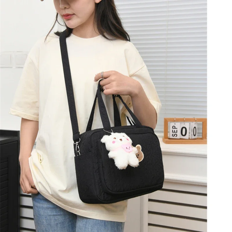 Portable Mommy Bag 2024 New Korean Style Fashion Casual Mother and Baby Bag Cute Simple Nylon Cloth Mommy Shoulder Bag